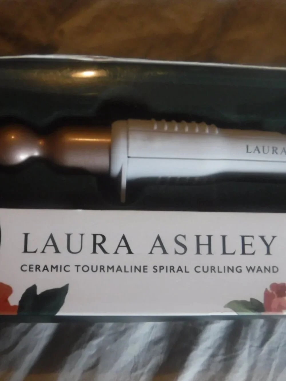 Laura Ashley Tourmaline Ceramic Spiral Curling Wand Rose Gold All Hair Types NEW